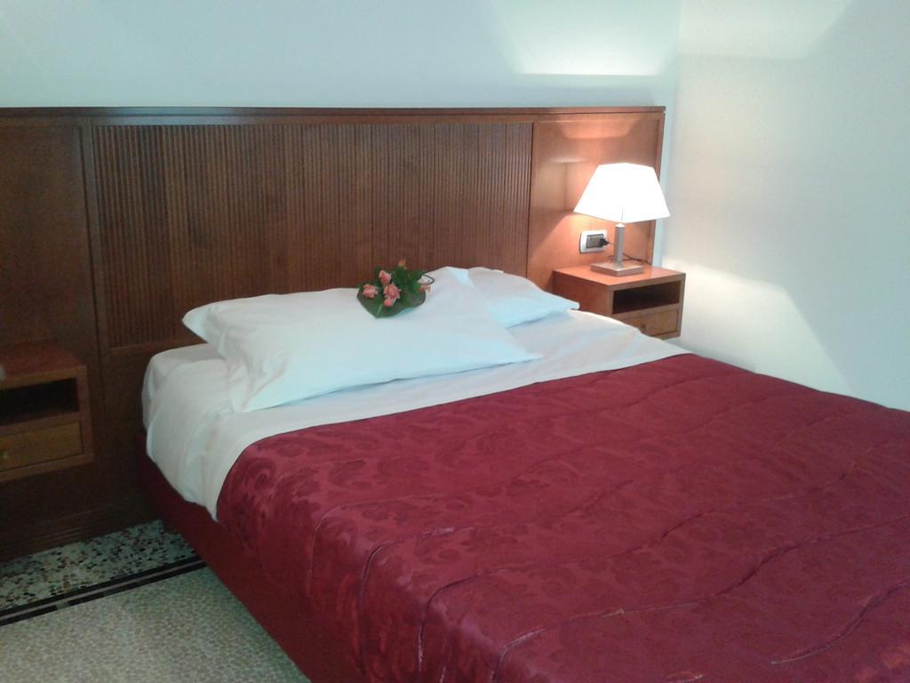 Hotel Nappo San Marzano sul Sarno Zimmer foto